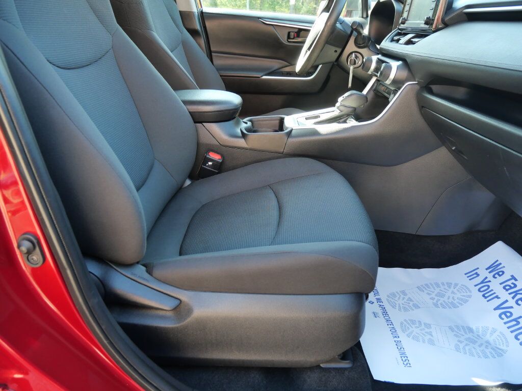 2021 Toyota RAV4 LE Mt Pleasant MI