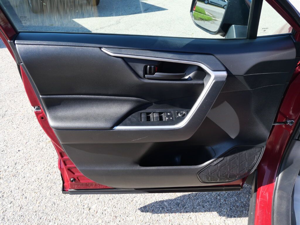 2021 Toyota RAV4 LE Mt Pleasant MI