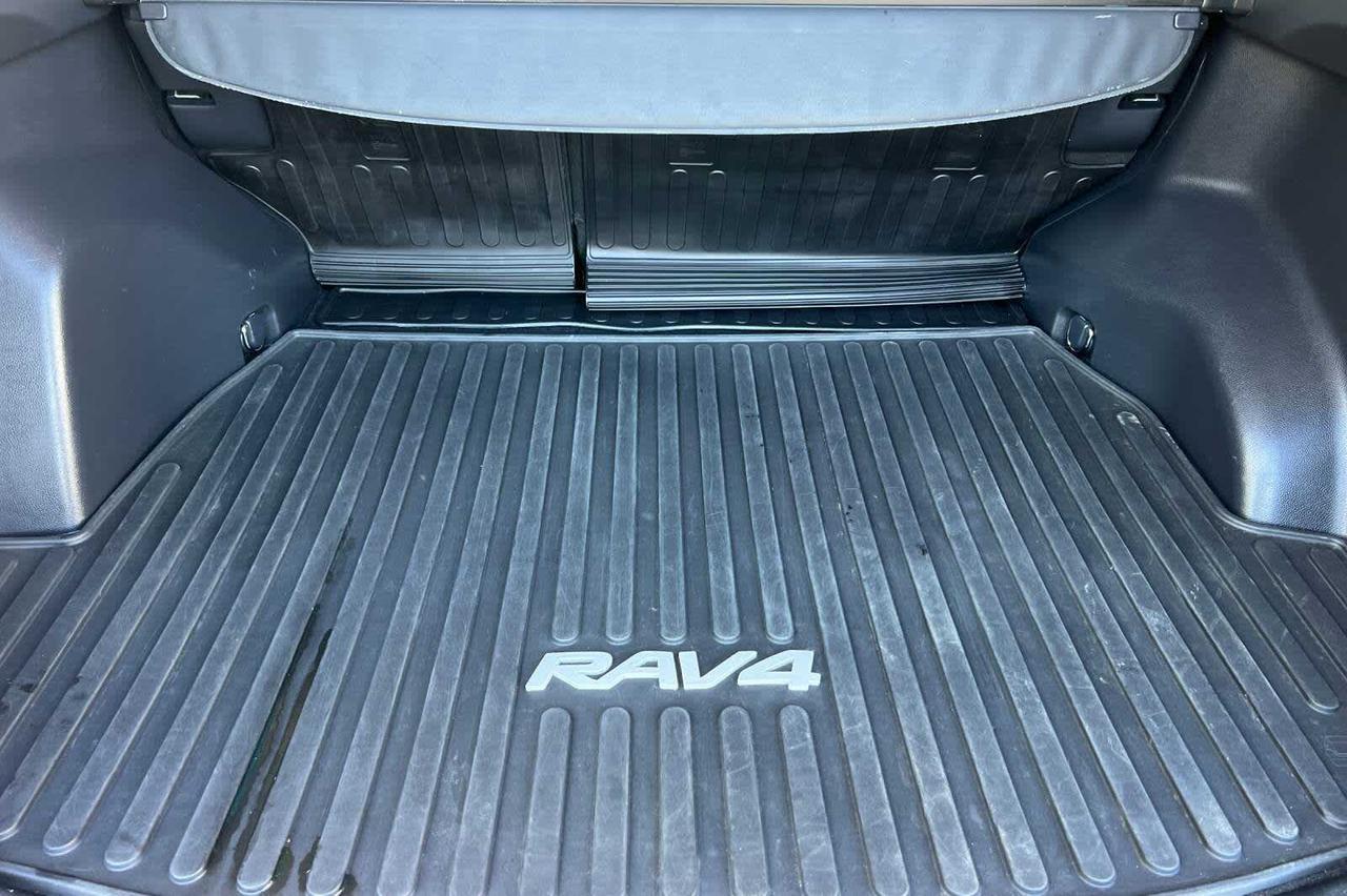2021 Toyota RAV4 LE Roseville CA
