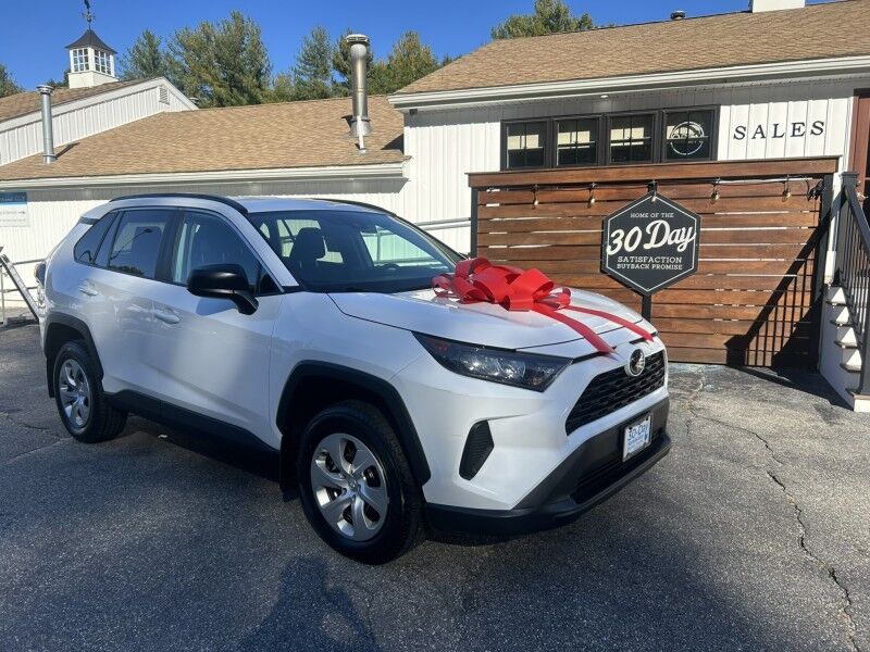 2021 Toyota RAV4 LE 2021 Toyota RAV4 LE