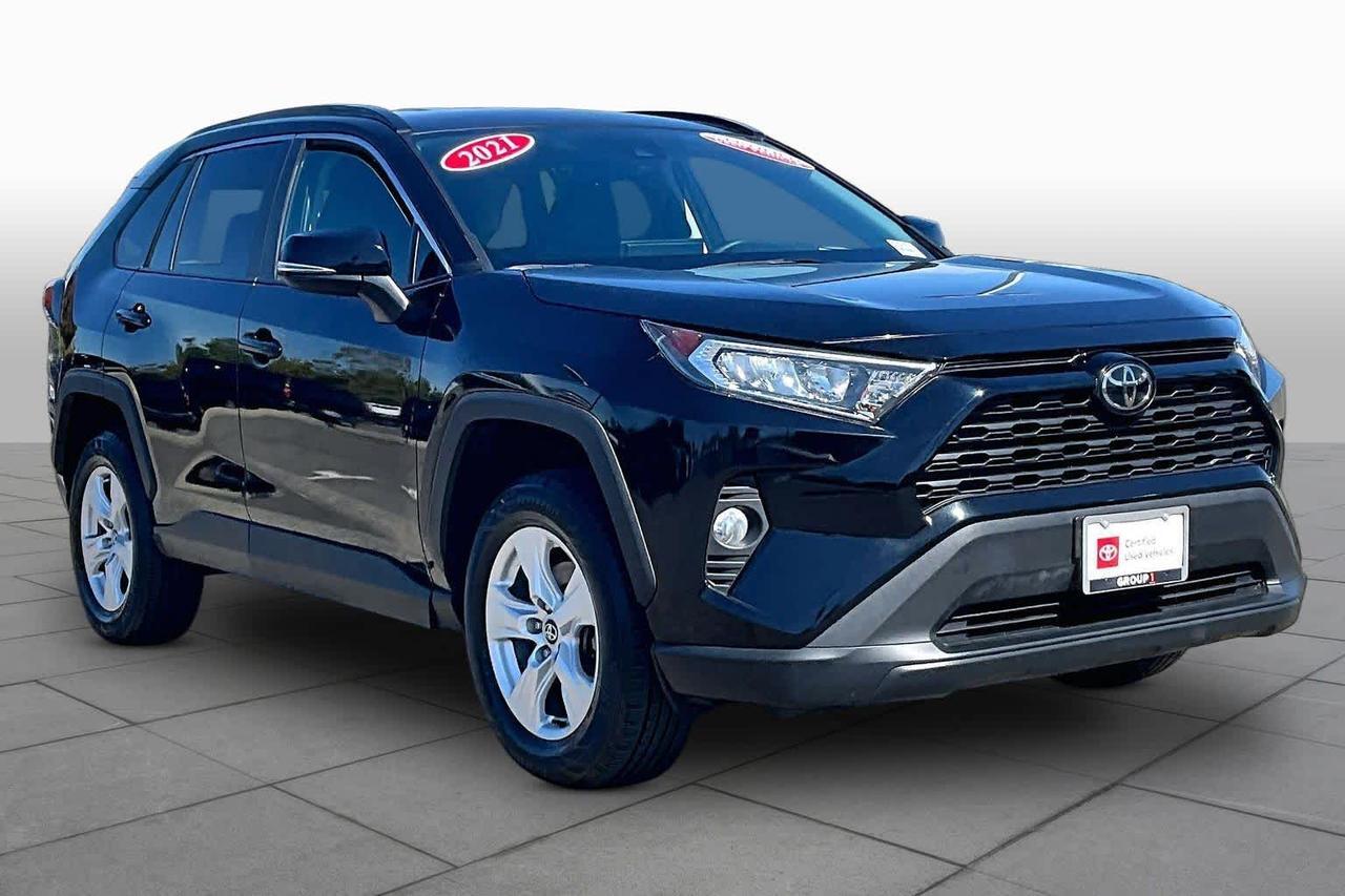 2021 Toyota RAV4 XLE 2021 Toyota RAV4 XLE