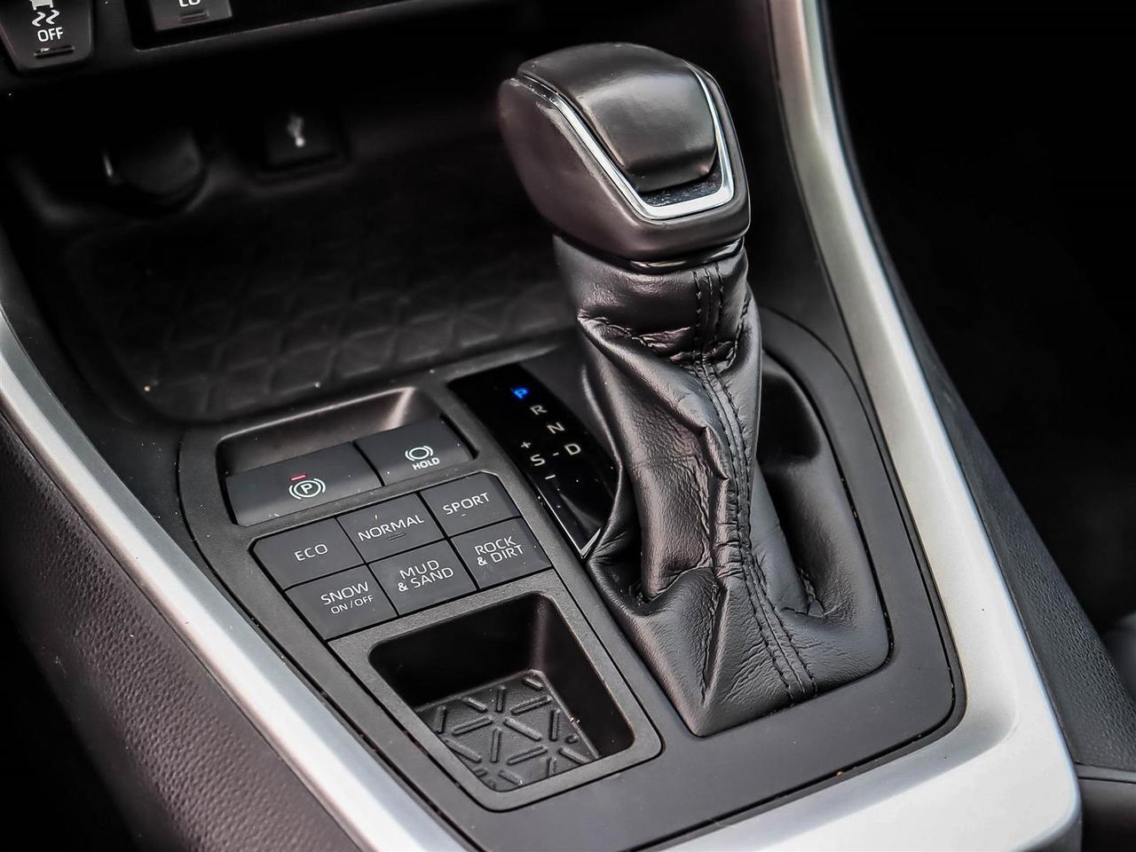 2021 Toyota RAV4 XLE Mississauga ON