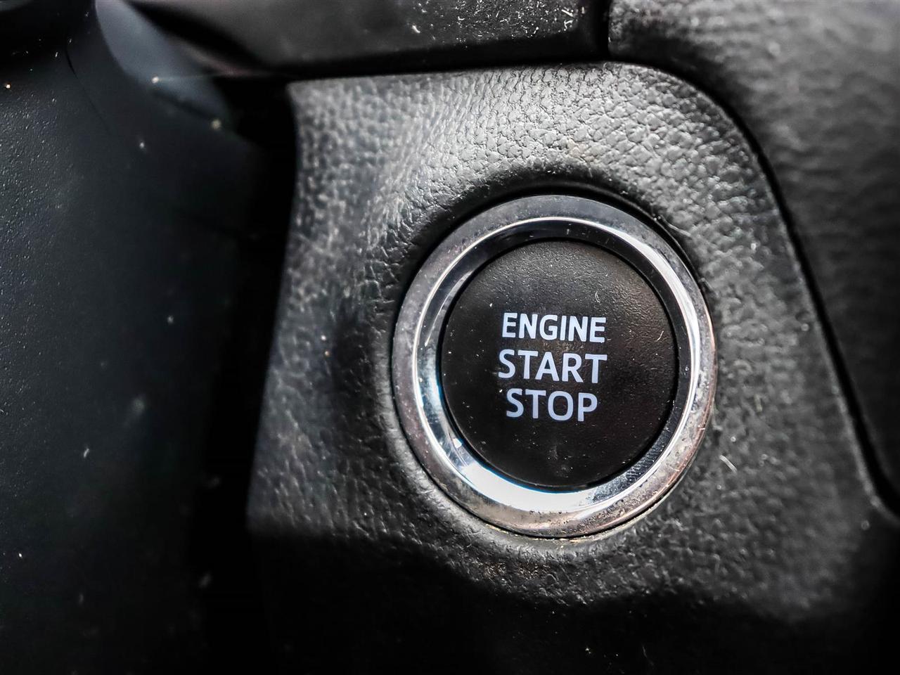 2021 Toyota RAV4 XLE Mississauga ON