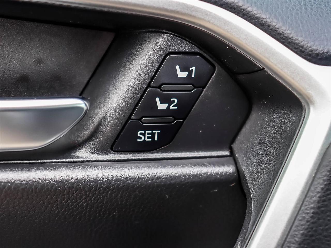 2021 Toyota RAV4 XLE Mississauga ON