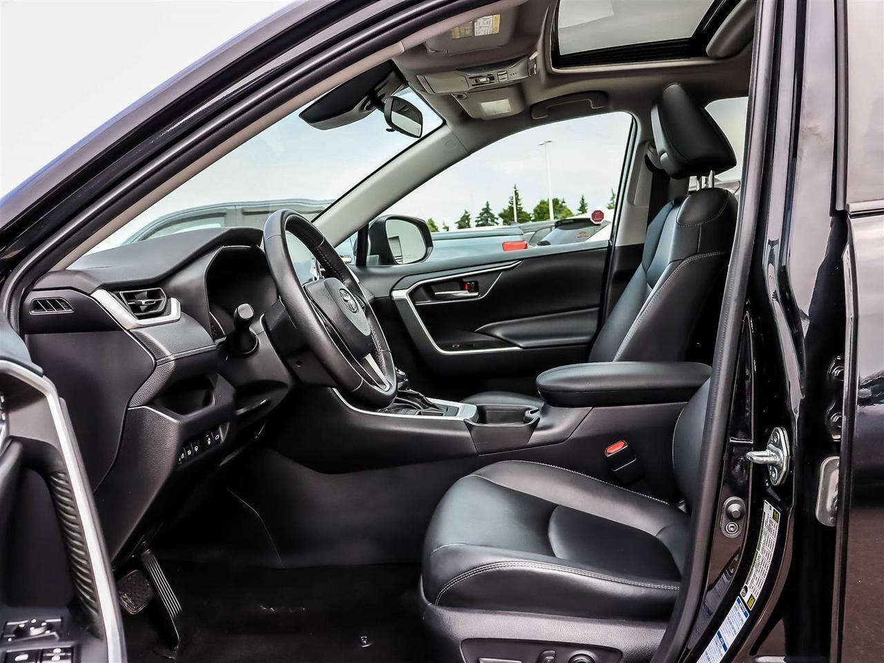 2021 Toyota RAV4 XLE Mississauga ON