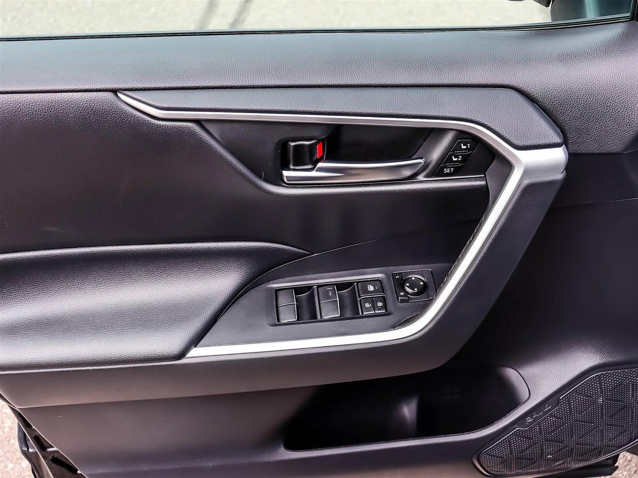 2021 Toyota RAV4 XLE Mississauga ON