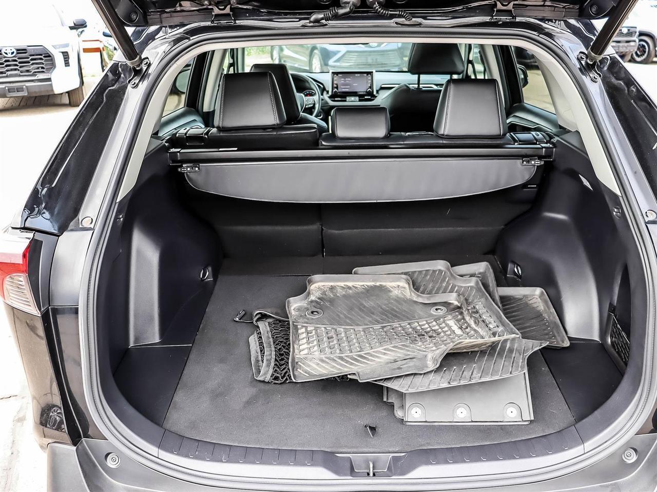 2021 Toyota RAV4 XLE Mississauga ON