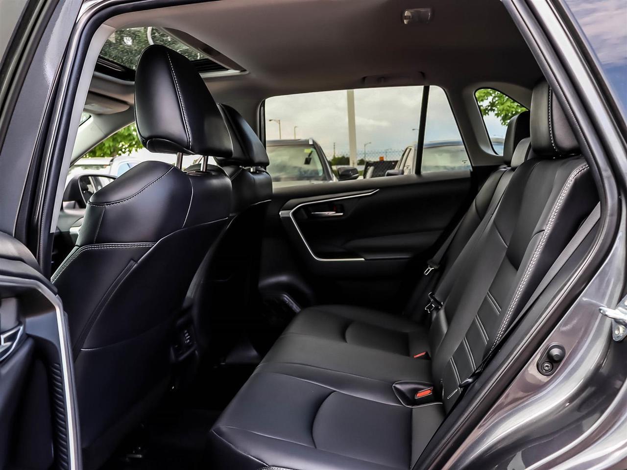 2021 Toyota RAV4 XLE Mississauga ON