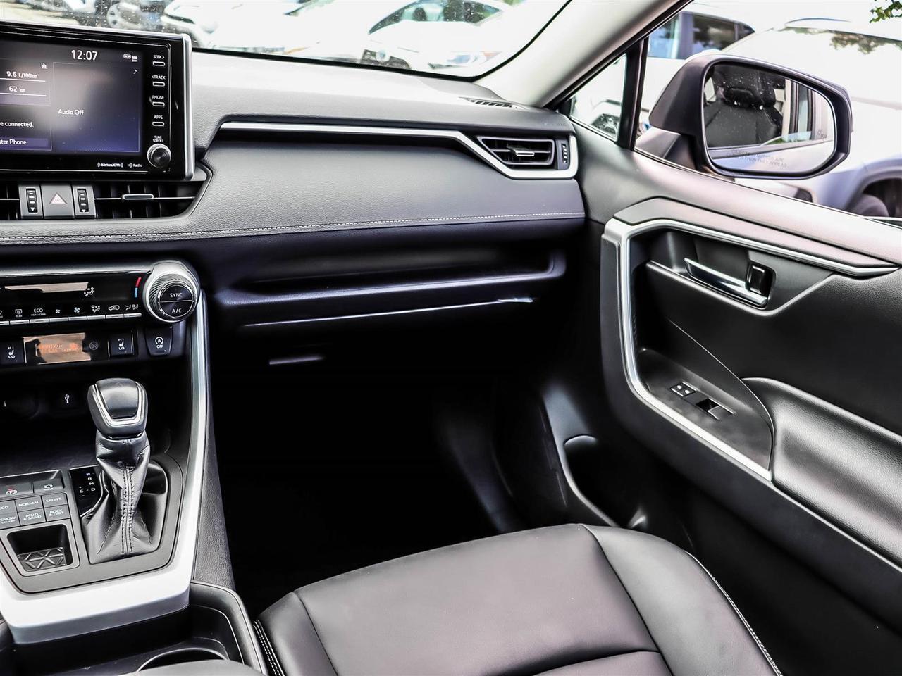 2021 Toyota RAV4 XLE Mississauga ON