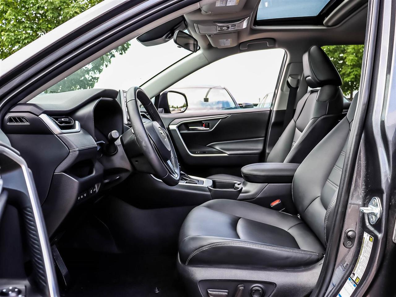 2021 Toyota RAV4 XLE Mississauga ON