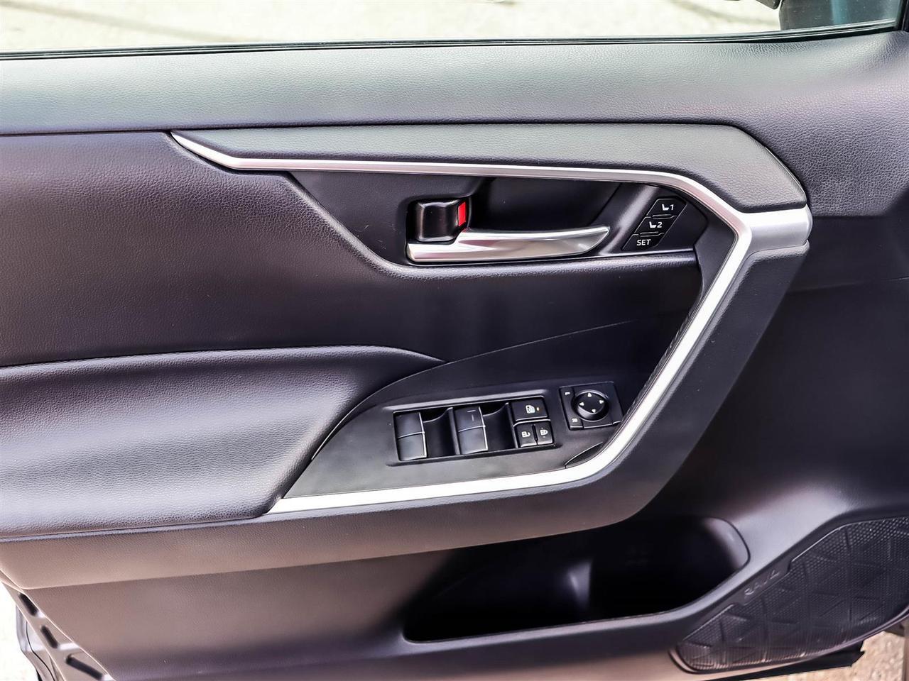 2021 Toyota RAV4 XLE Mississauga ON