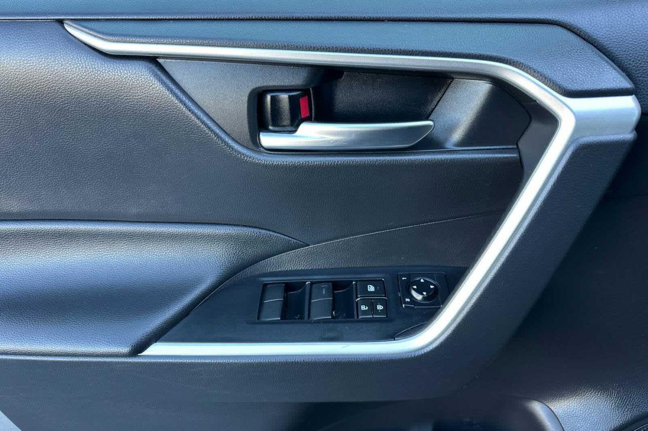 2021 Toyota RAV4 XLE Roseville CA