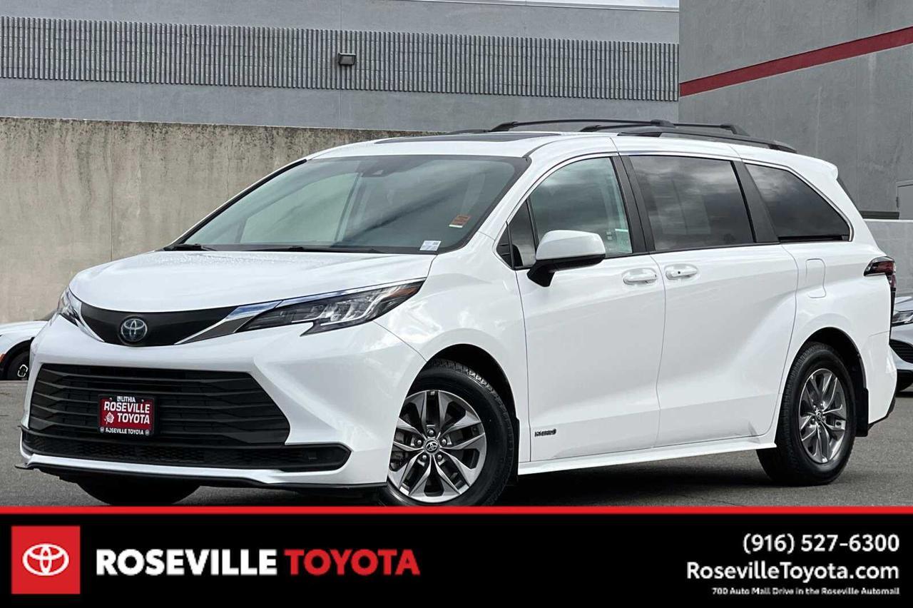 2021 Toyota Sienna LE
