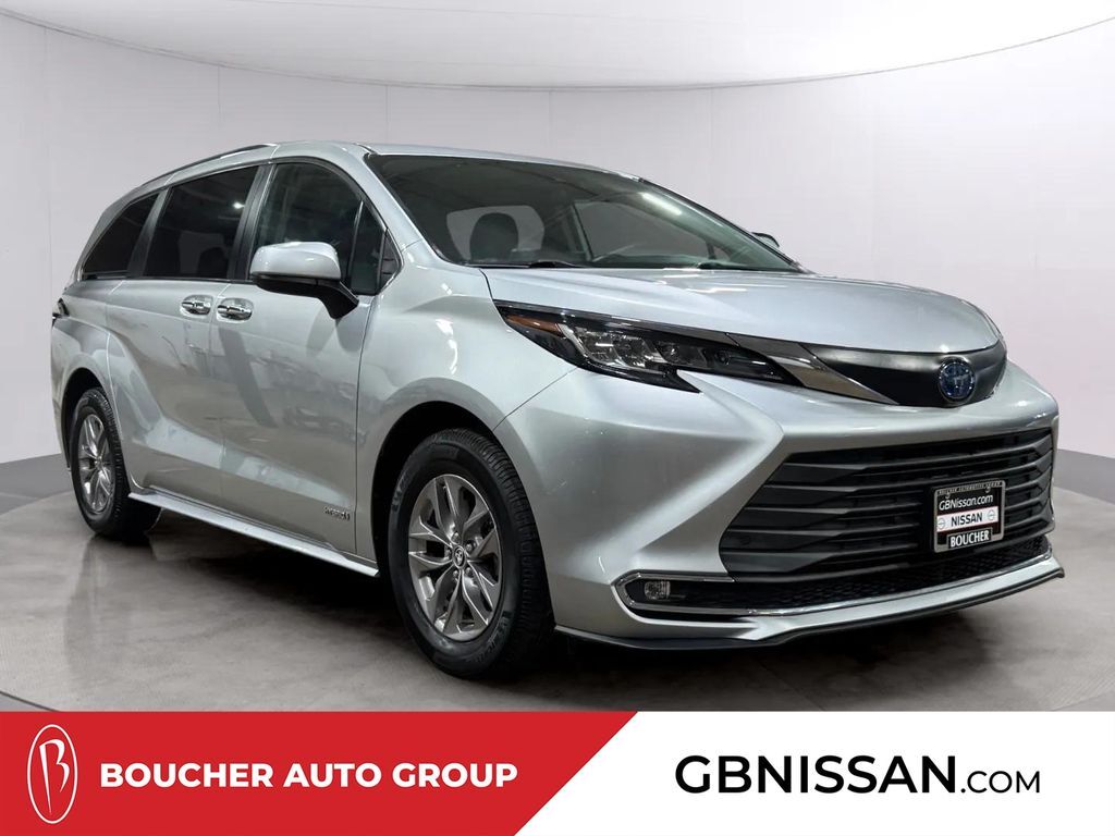 2021 Toyota Sienna XLE 7 Passenger