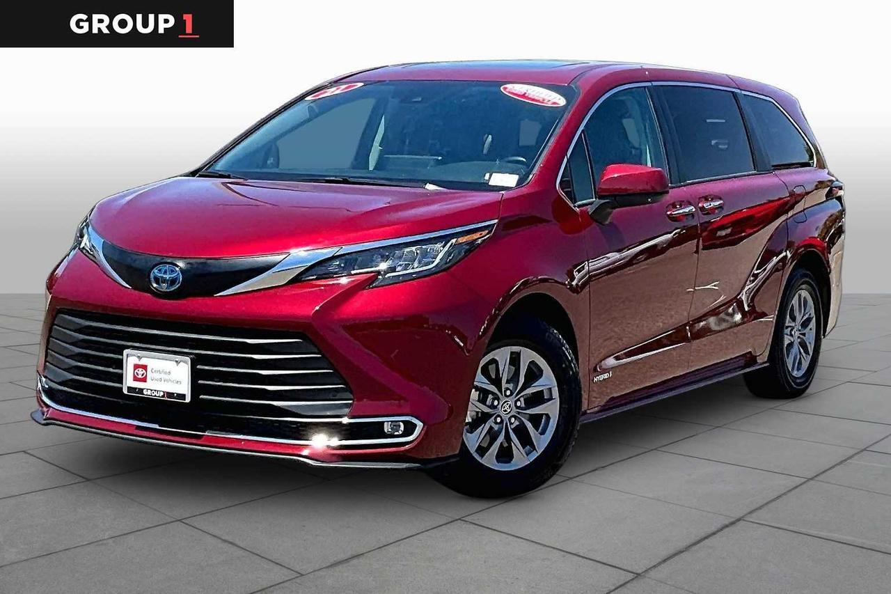 2021 Toyota Sienna XLE 2021 Toyota Sienna XLE