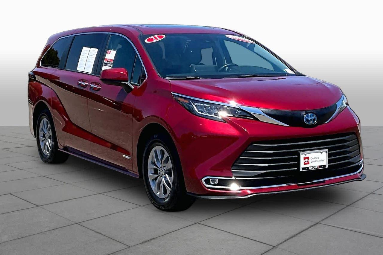 2021 Toyota Sienna XLE 2021 Toyota Sienna XLE
