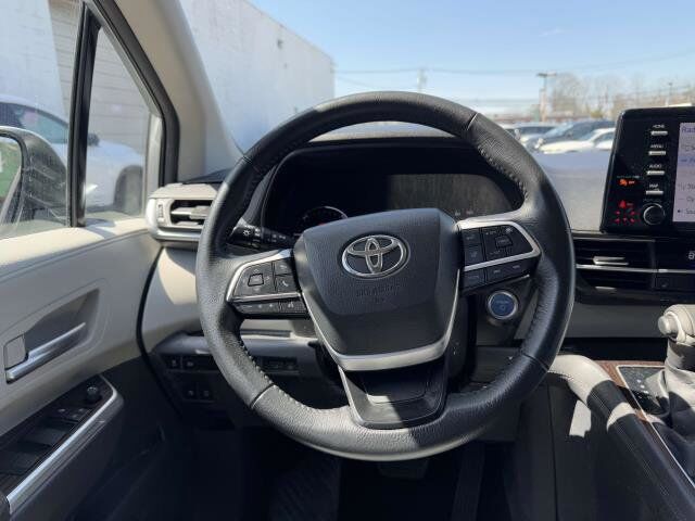 2021 Toyota Sienna XLE San Clemente CA