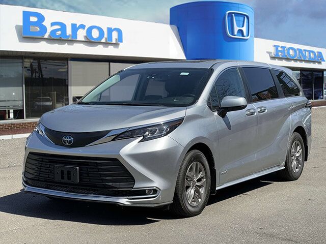 2021 Toyota Sienna XLE San Clemente CA