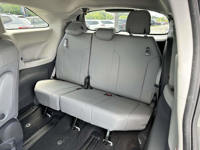 2021 Toyota Sienna XLE San Clemente CA