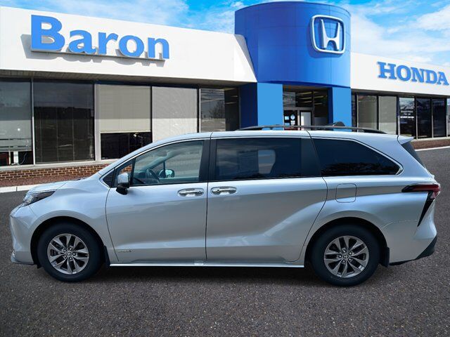 2021 Toyota Sienna XLE San Clemente CA