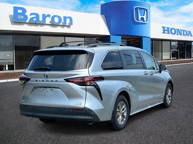 2021 Toyota Sienna XLE San Clemente CA