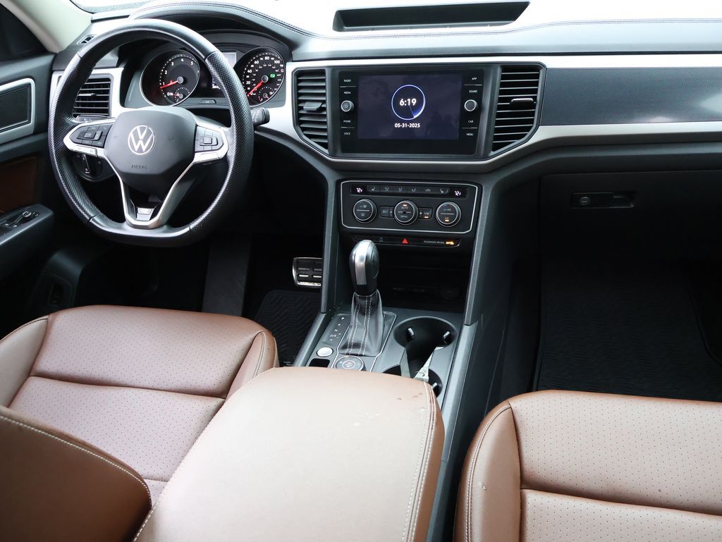 2021 Volkswagen Atlas 3.6L V6 SE w/Technology R-Line