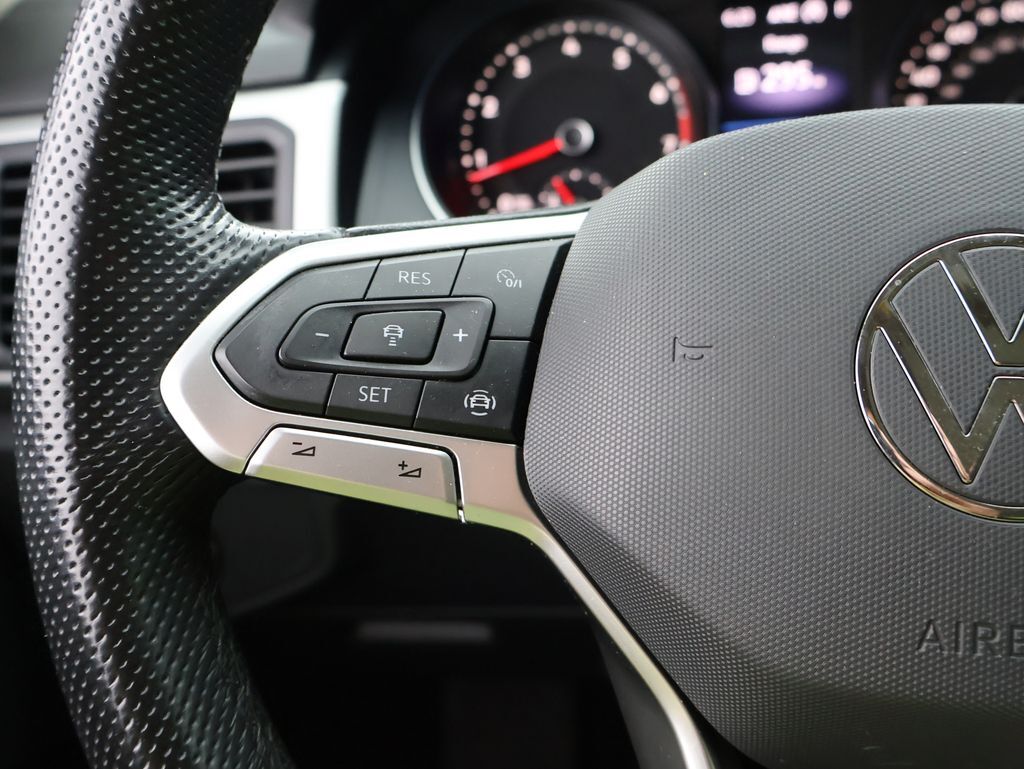 2021 Volkswagen Atlas 3.6L V6 SE w/Technology R-Line