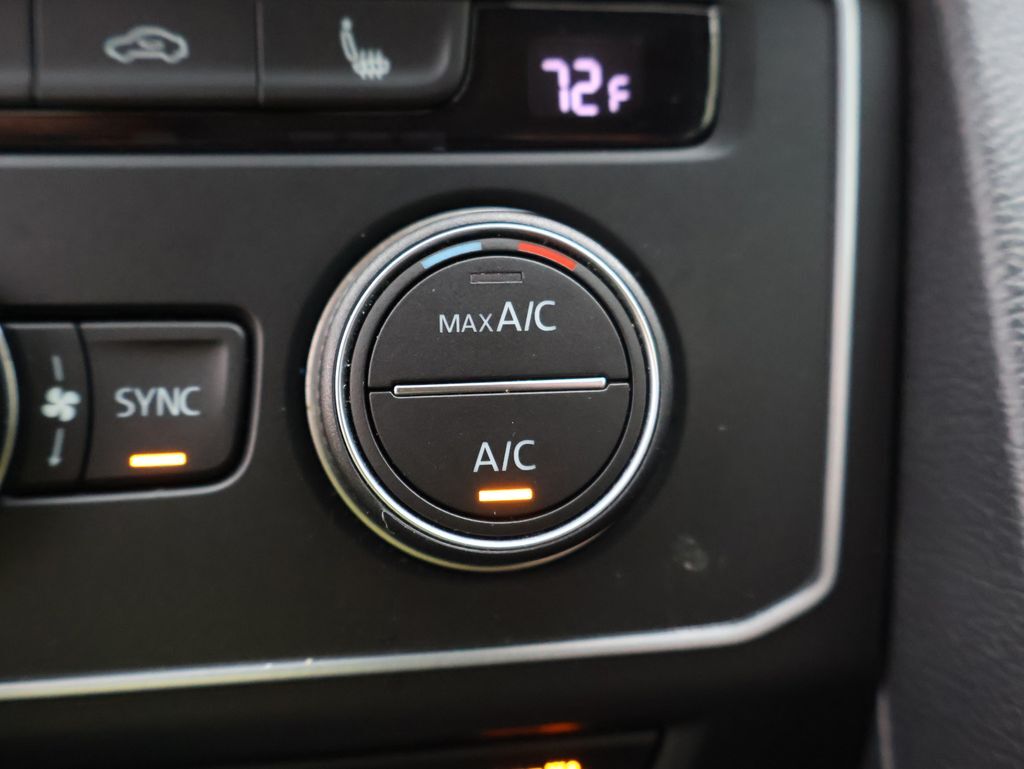 2021 Volkswagen Atlas 3.6L V6 SE w/Technology R-Line