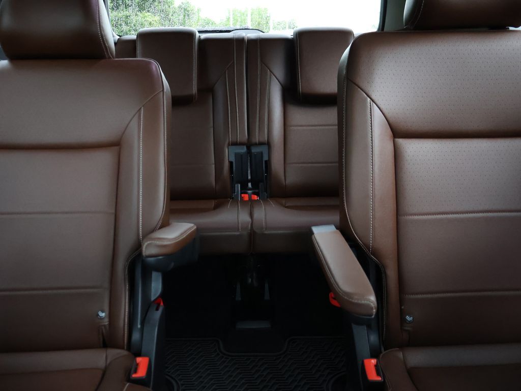2021 Volkswagen Atlas 3.6L V6 SE w/Technology R-Line