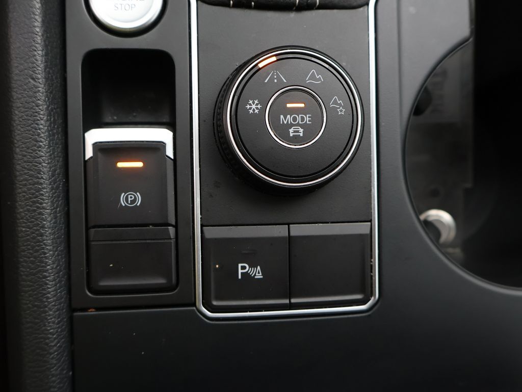 2021 Volkswagen Atlas 3.6L V6 SE w/Technology R-Line