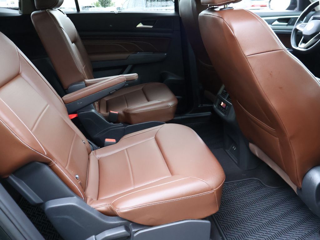 2021 Volkswagen Atlas 3.6L V6 SE w/Technology R-Line