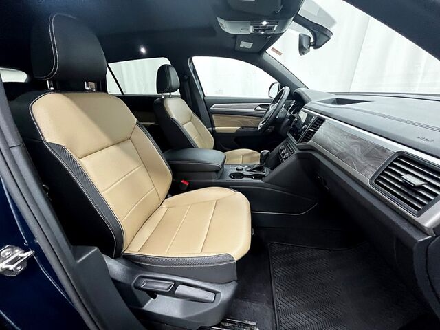 2021 Volkswagen Atlas Cross Sport V6 SE 4Motion Oshkosh WI