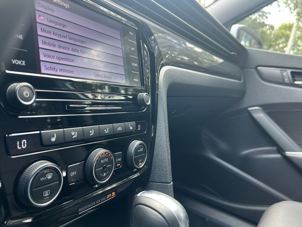 2021 Volkswagen Passat 2.0T R-Line Tampa FL