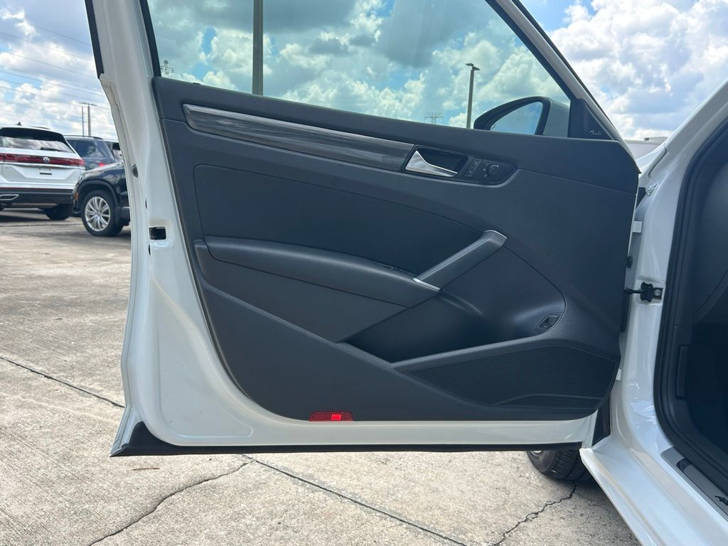 2021 Volkswagen Passat 2.0T R-Line Tampa FL