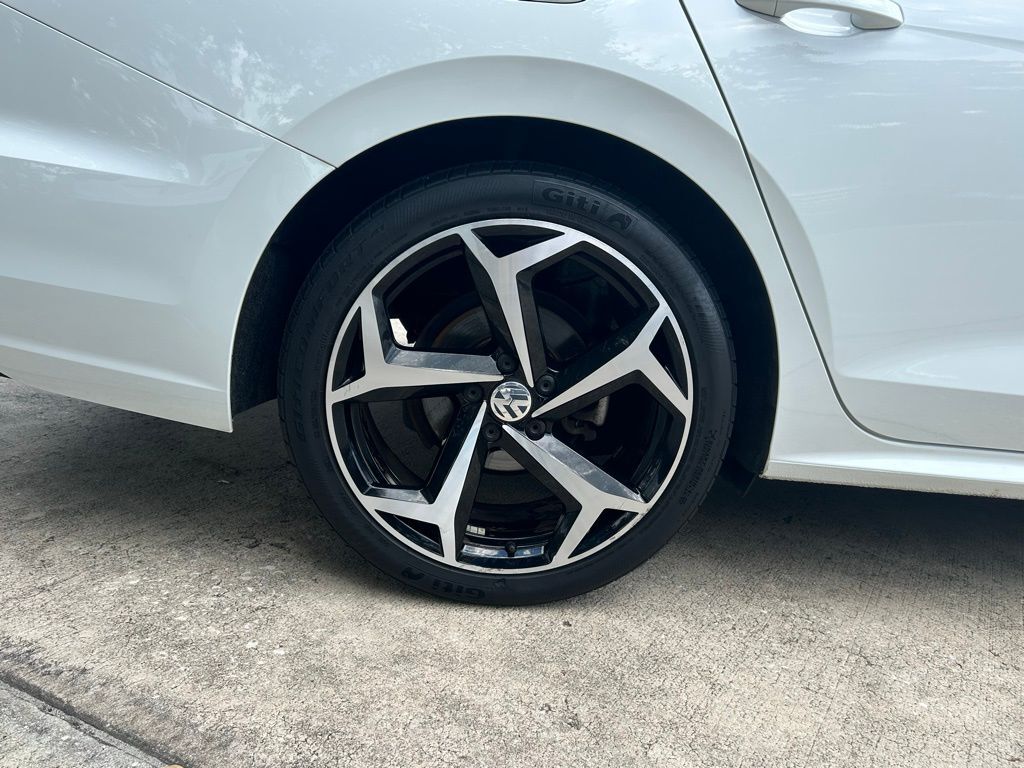 2021 Volkswagen Passat 2.0T R-Line Tampa FL