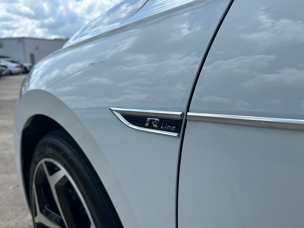 2021 Volkswagen Passat 2.0T R-Line Tampa FL