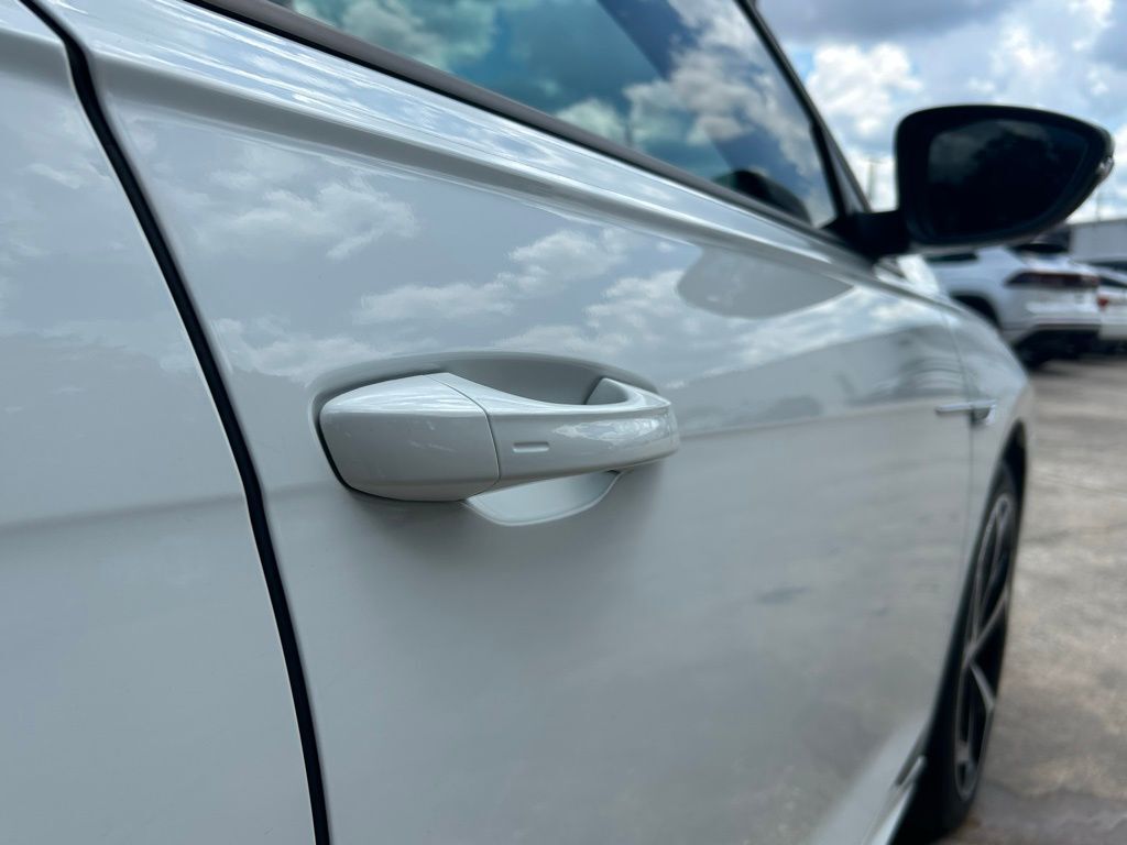 2021 Volkswagen Passat 2.0T R-Line Tampa FL