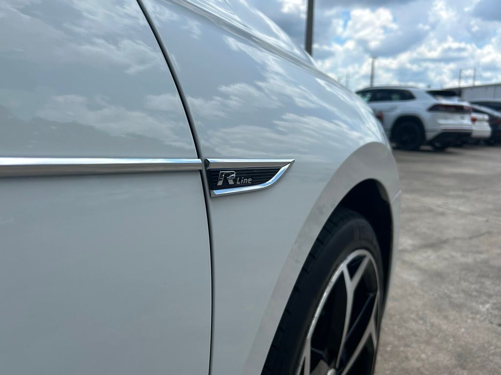 2021 Volkswagen Passat 2.0T R-Line Tampa FL