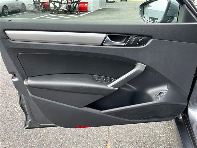 2021 Volkswagen Passat 2.0T SE Oshkosh WI