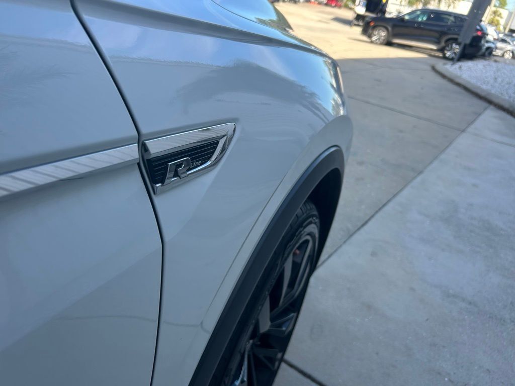 2021 Volkswagen Tiguan 2.0T SE R-Line Black Tampa FL