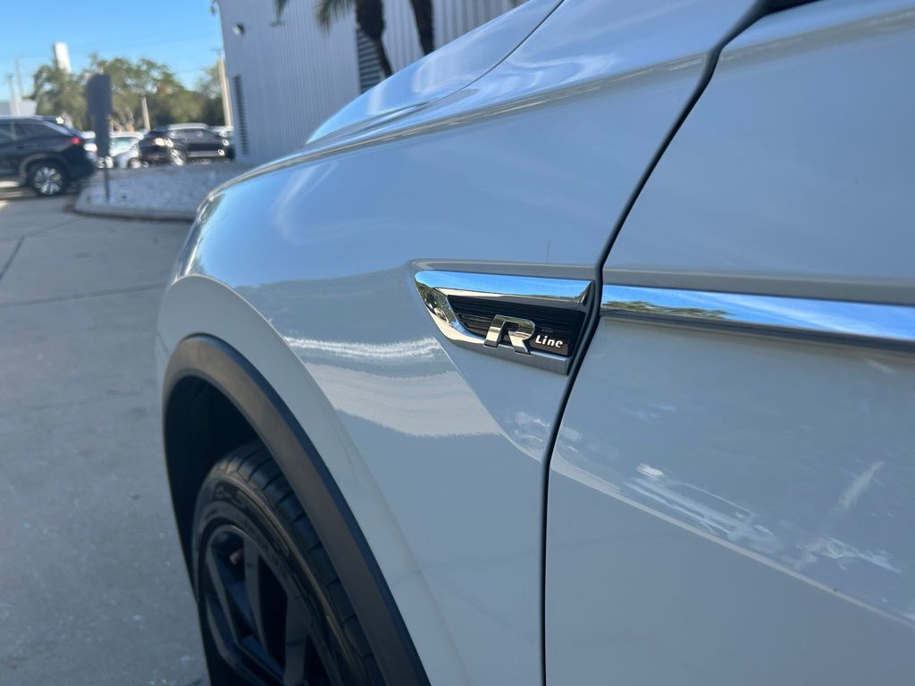 2021 Volkswagen Tiguan 2.0T SE R-Line Black Tampa FL