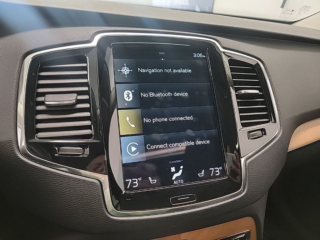 2021 Volvo XC90 T6 Momentum