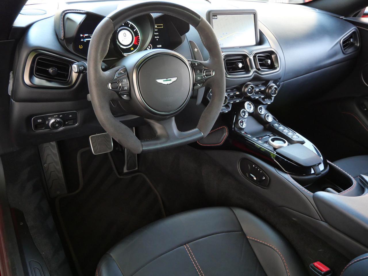 2022 Aston Martin Vantage