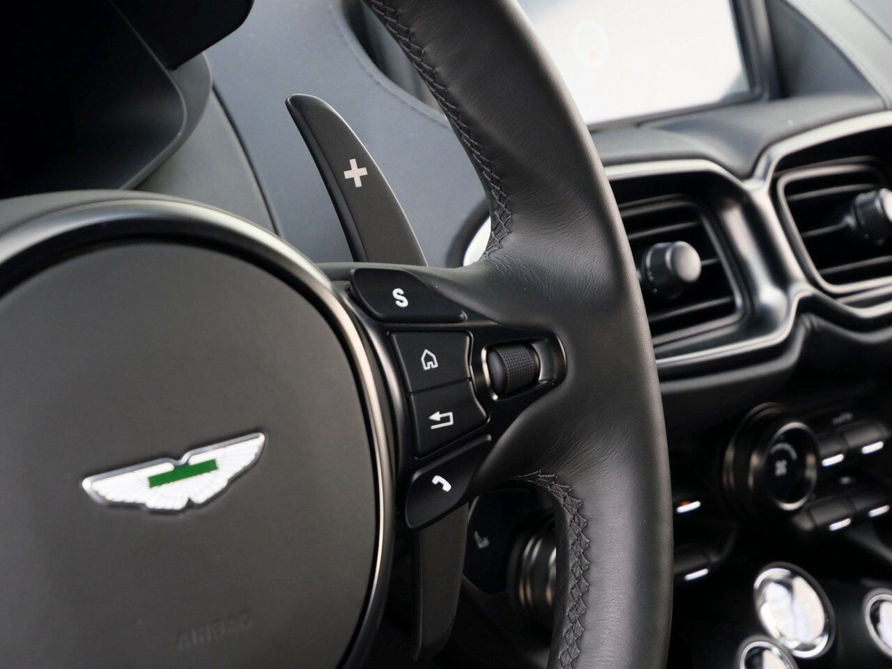 2022 Aston Martin Vantage Lawrence KS