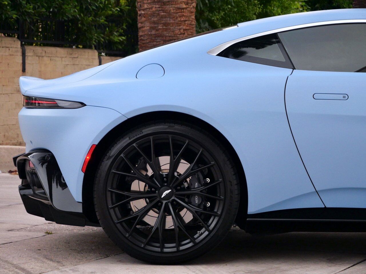 2022 Aston Martin Vantage Lawrence KS
