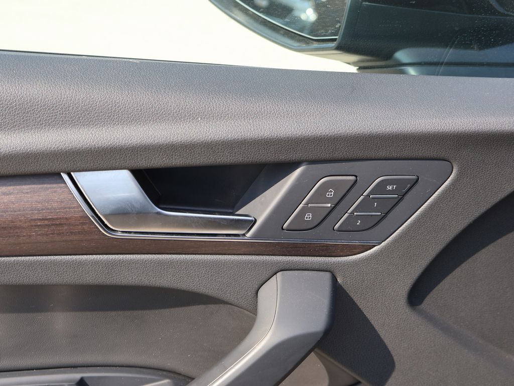 2022 Audi Q5 45 S line Premium