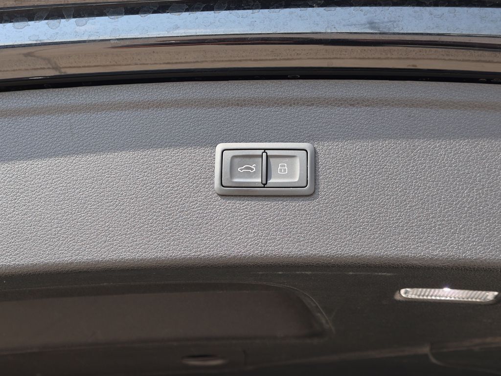 2022 Audi Q5 45 S line Premium