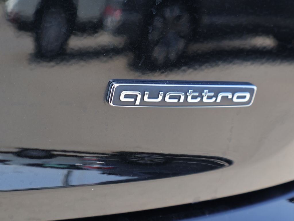 2022 Audi Q5 45 S line Premium