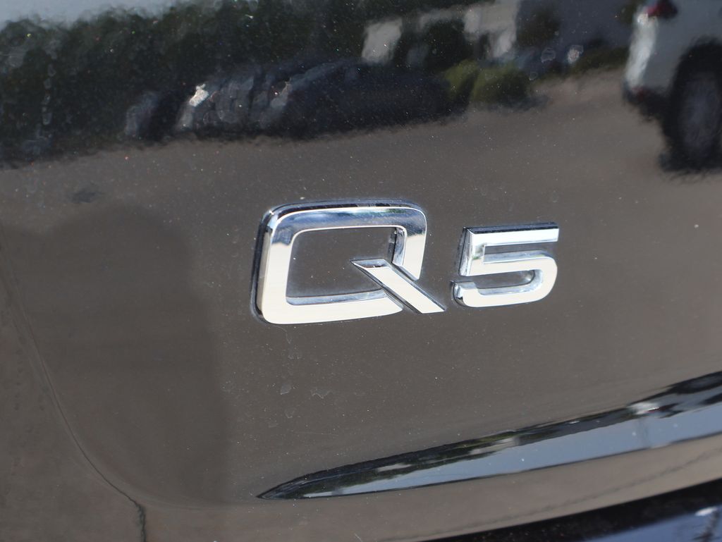 2022 Audi Q5 45 S line Premium