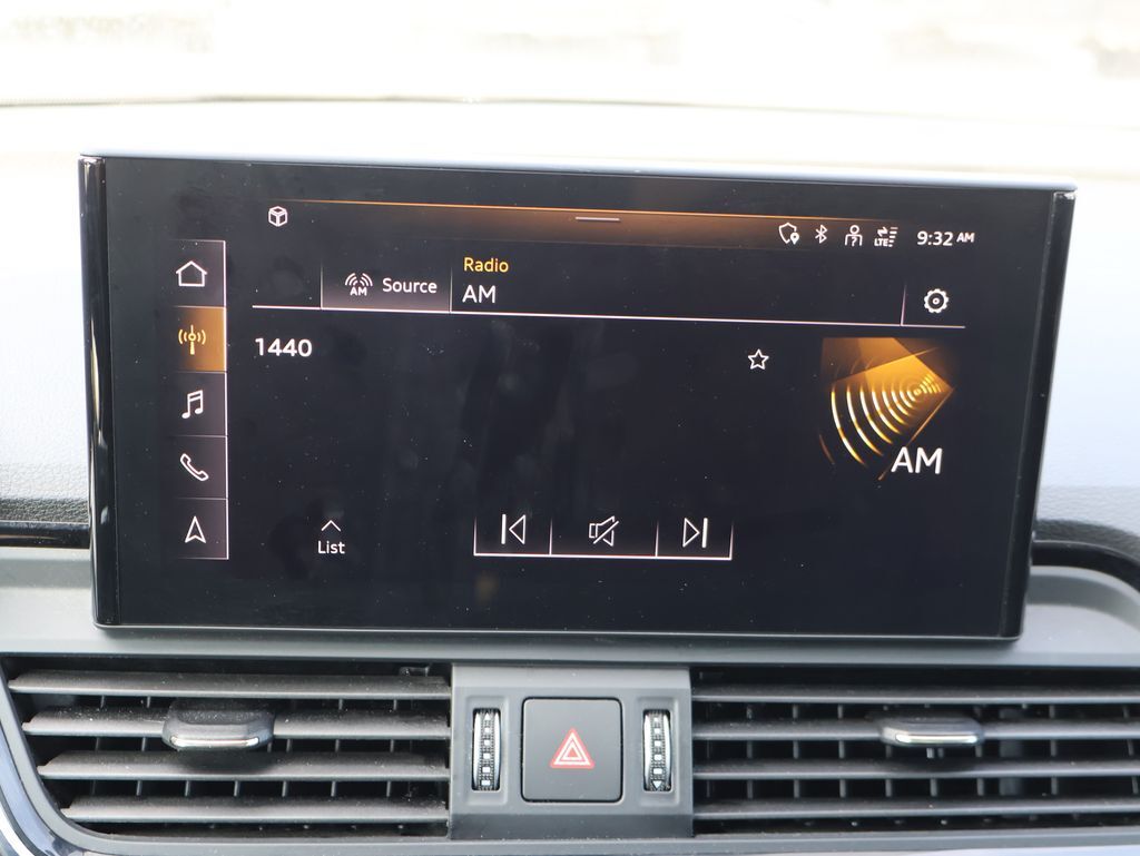 2022 Audi Q5 45 S line Premium